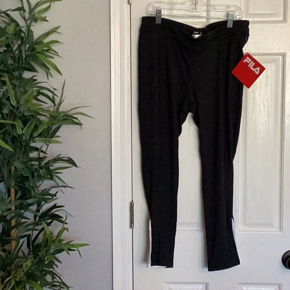 Fila womens black leggings NWT L - Picture 1 of 5